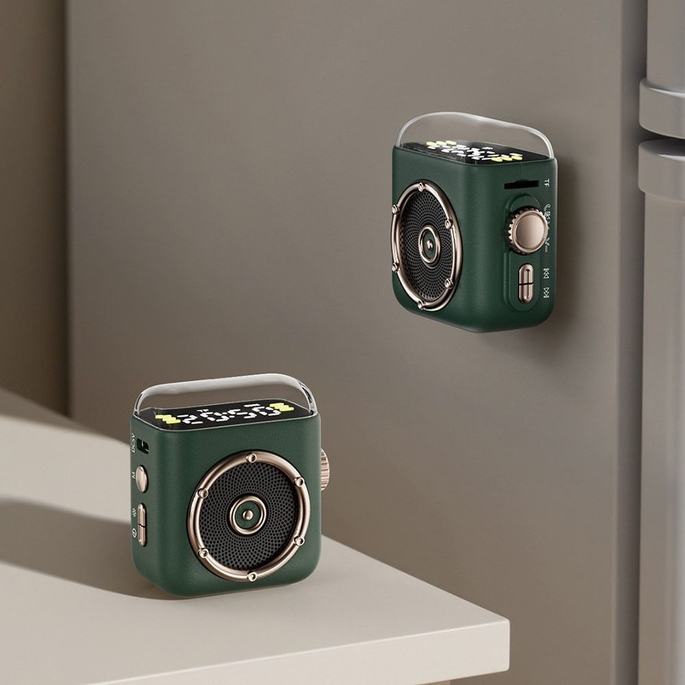 Built in Microphone Wireless Speaker Magnetic Back Clip Portable Speaker Birthday Presents