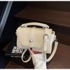 Women's Bag New Versatile Spring and Summer Retro Shoulder Messenger Bag Is Now Popular Portable Small Square Bag
