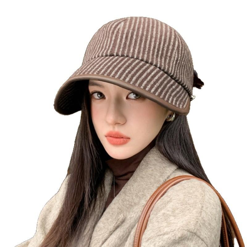 Manufacturer autumn and winter retro striped cap women's color matching hemming to show the face small casual hat spot