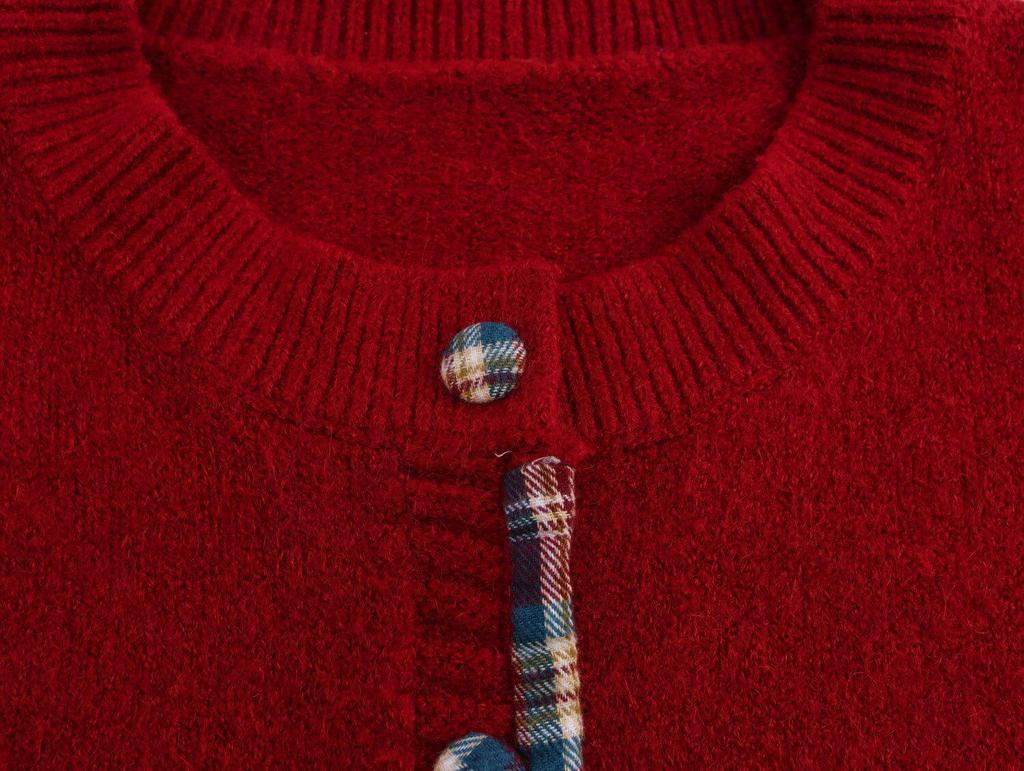 2024 Winter Women's European & American Plaid Patchwork Round Neck Knit Cardigan Sweater.