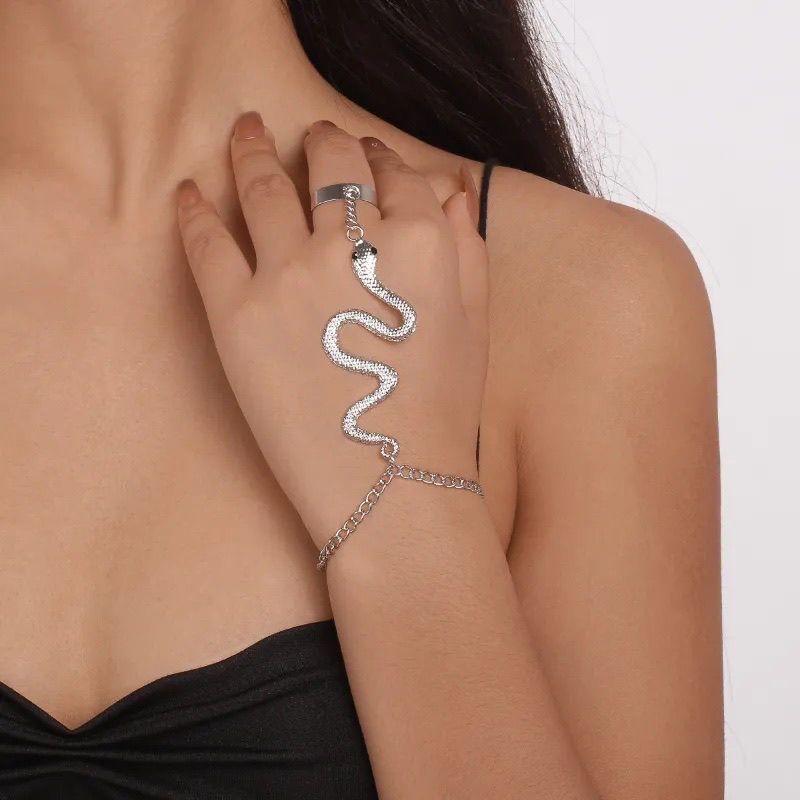 

High Appearance, Cute Snake Shape, Simple and Atmospheric Bar Performance Pendant one size(17-20cm)