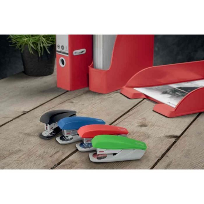 Agrafeuse - leitz - nexxt recycle - rouge - capacité 25 feuilles - matériau recyclé 96%