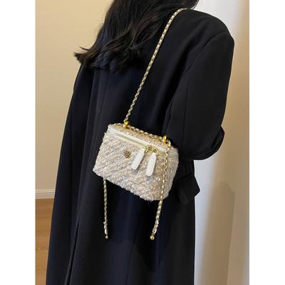Internet Celebrity Diamond Chain Small Bag Women's 2025 Autumn and Winter New Woolen Small Square Bag Fashion Shoulder Messenger Mobile Phone Bag