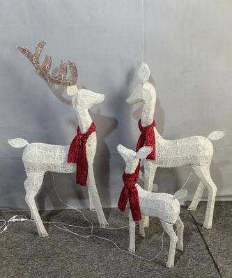 3-teiliges großes beleuchtetes Weihnachts-Hirsch-Familienset für den Außenbereich, Hofdekoration mit 210 LED-Lichtern