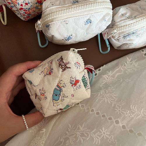 Quilted Quilted Earphone Bag Cute Mini Toast Bag Card Bag Coin Purse Hanging Bag with Hook