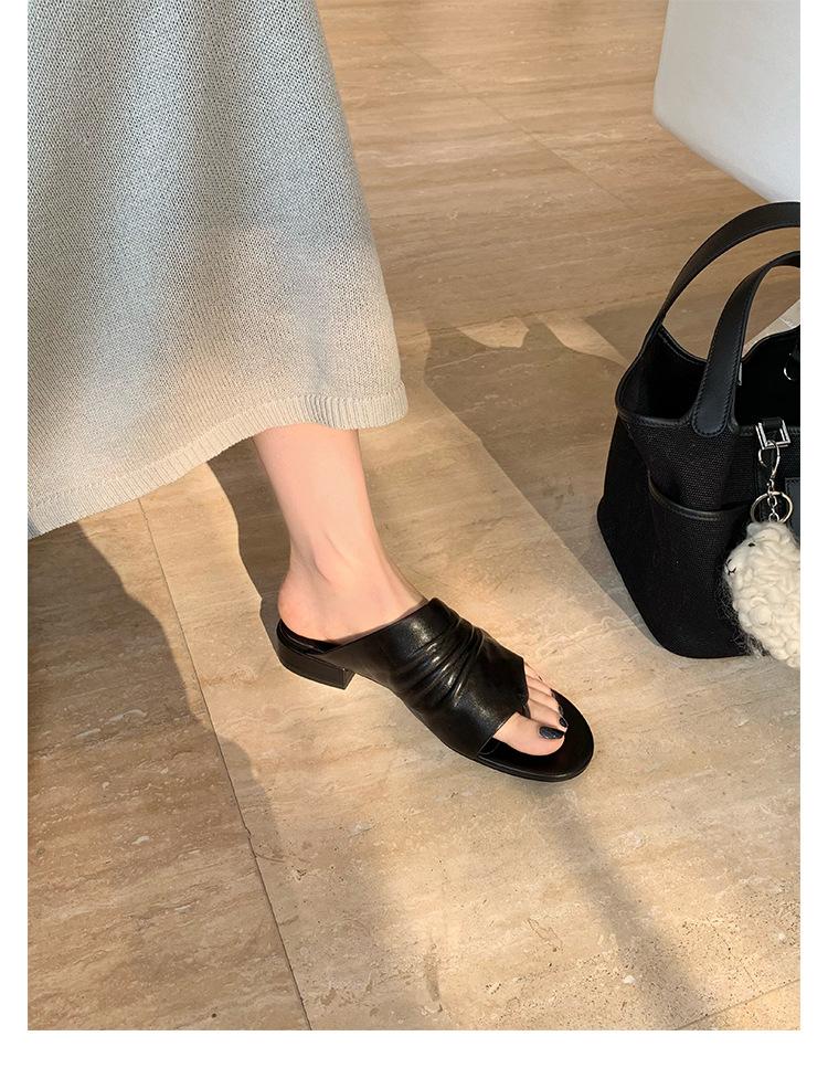 

Grape mother has the same style in stock~ Minimalist old money wind wide upper cowhide pleated versatile thick heel cool slippers women s summer 35