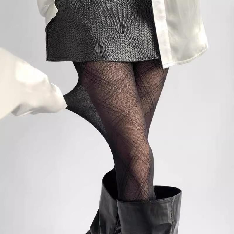 

Laimi Style Diamond Pattern Silky Tights for Women – Elegant Geometric Design Leg Stockings 31-34