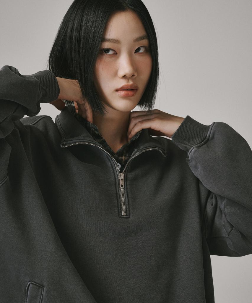 Beodeonteu Garment-Dyed Half Zip Fleece Sweatshirt [Charcoal]