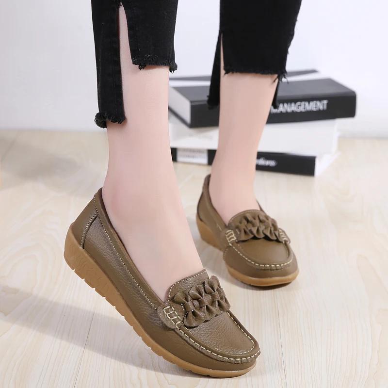 Lightweight Slip-On Loafers Casual Shoes Ladies Non-Slip Bean Nursing Walking Shoes Spring Flats Genuine Leather Moccasins Women