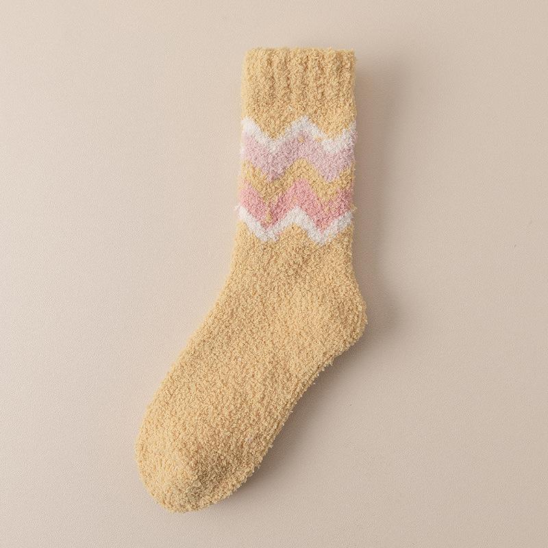 Female Autumn and Winter Thickened Warm Stripe Absorbs Perspiration Home Floor In Tube Socks