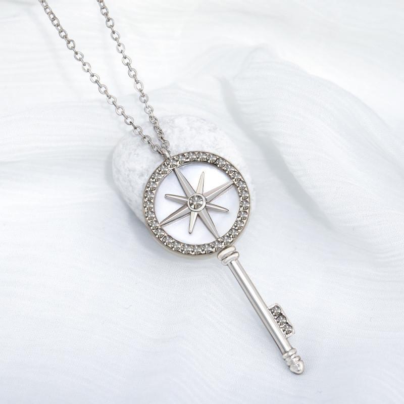 Gorgeous Length Long Key Necklace With Stunning Alloy Pendant For Everyday Wear