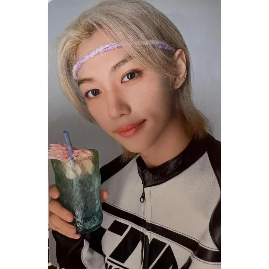 STRAY KIDS Social Path STANDARD A B ver. FC ver. OFFICIAL PHOTO CARD STICKER