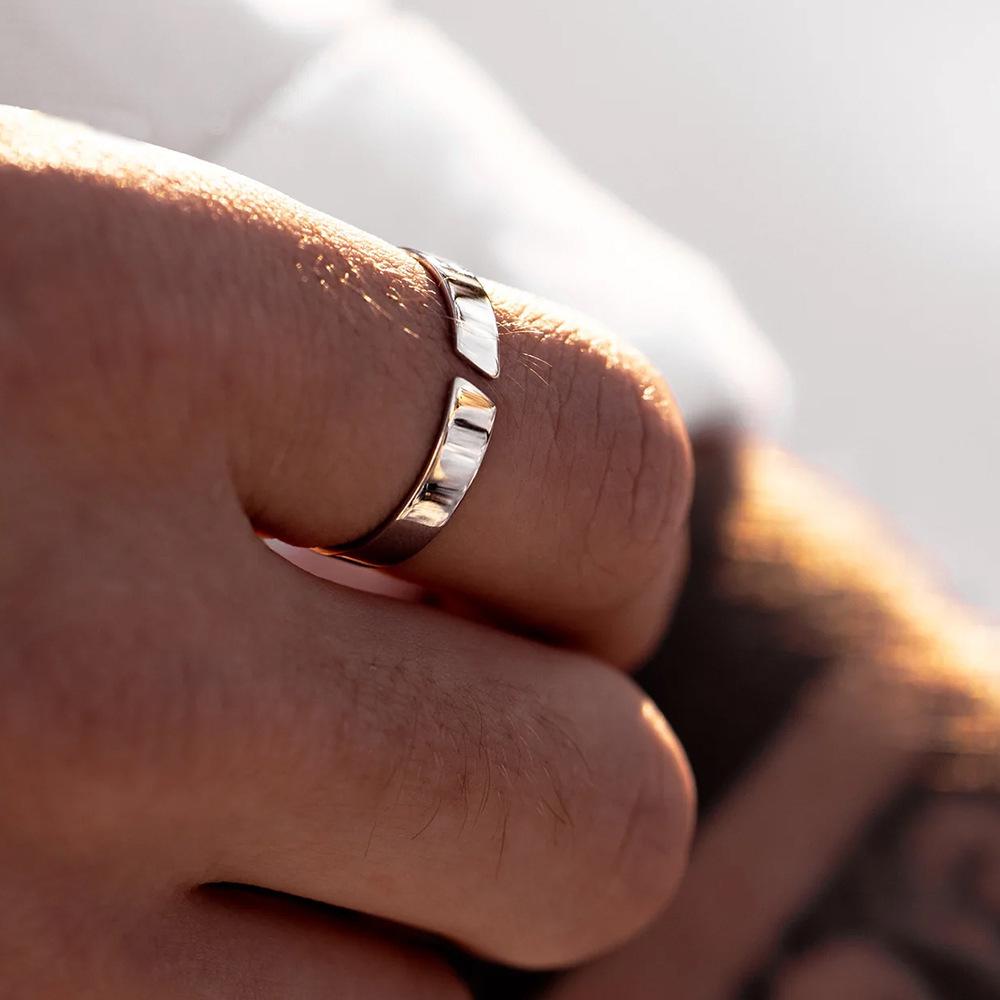 Men's Titanium Steel Plain Band Ring - European/American Style, Fashionable Niche Couple Jewelry