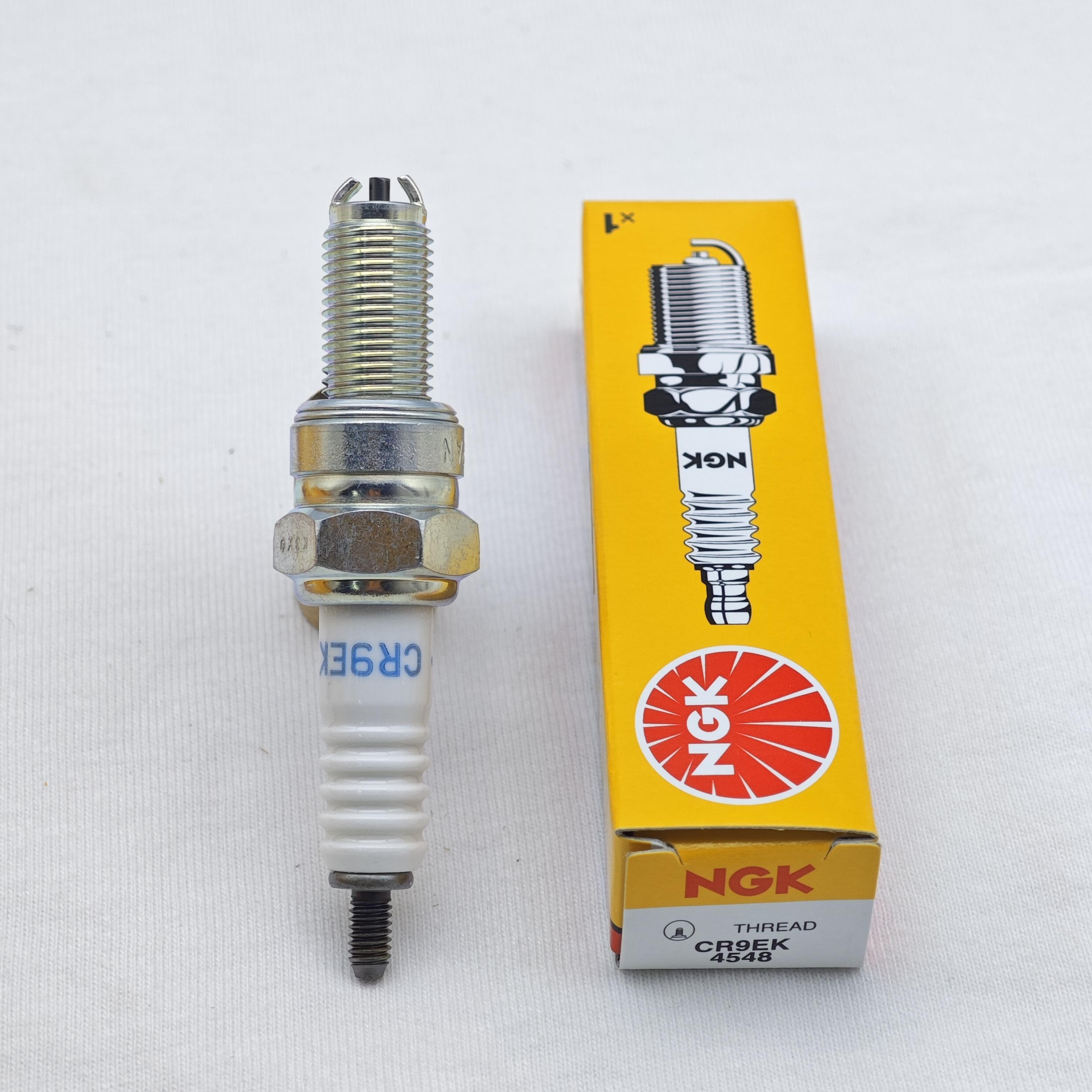 1 шт. 4 шт. Оригинальная свеча зажигания CR9EK 4548 CR9EK 1pcs