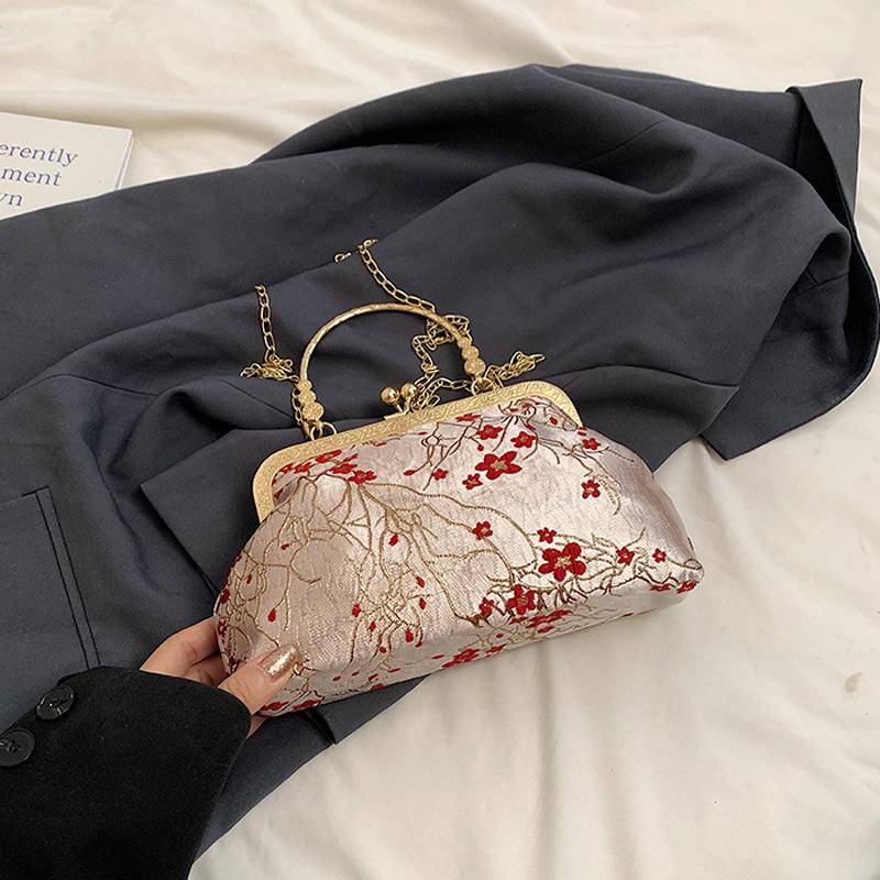 

Простая иностранная сумка-мессенджер, летний тренд 2024 года, повседневная нишевая дизайнерская эстетическая индивидуальная повседневная женская сумка через плечо