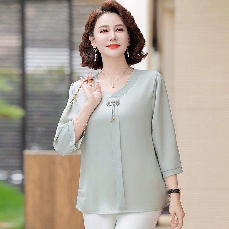 Elegant Women's Seven-Sleeve Light T-Shirt for Middle-Aged and Elderly Ladies