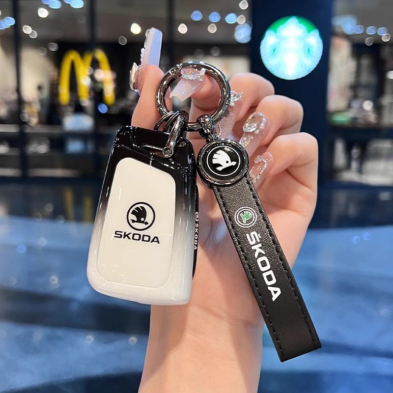 AAAJG1 Car Remote Key Case Cover Protector Holder Shell For For Skoda Octavia 3 Fabia A5 A7 Superb Karoq Kodiaq Keychain Accessories