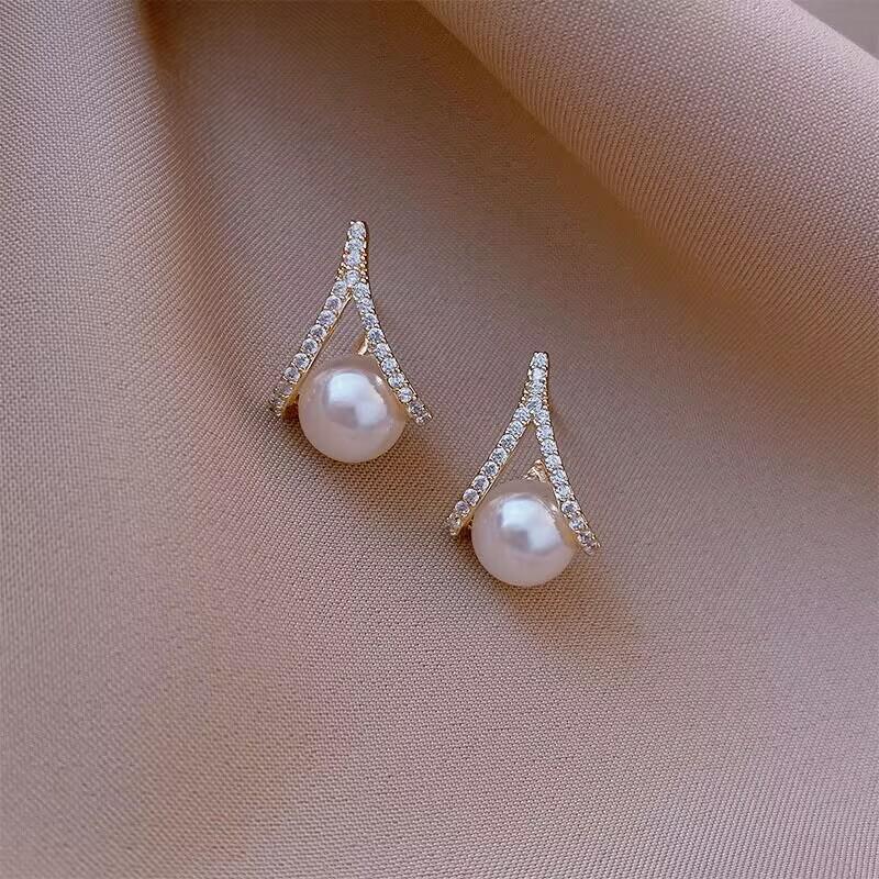 Modyle Korea New Fashion Gold Color Cross Crystal Drop Earrings for Women Elegant Cute Pearl Earrings Brincos