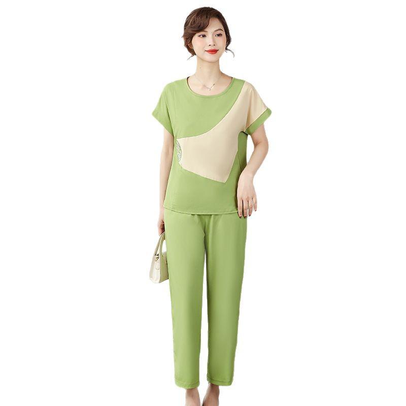 Mom's 2025 Summer Fashion: Trendy Two-Piece Suit for Middle-Aged & Elderly Women