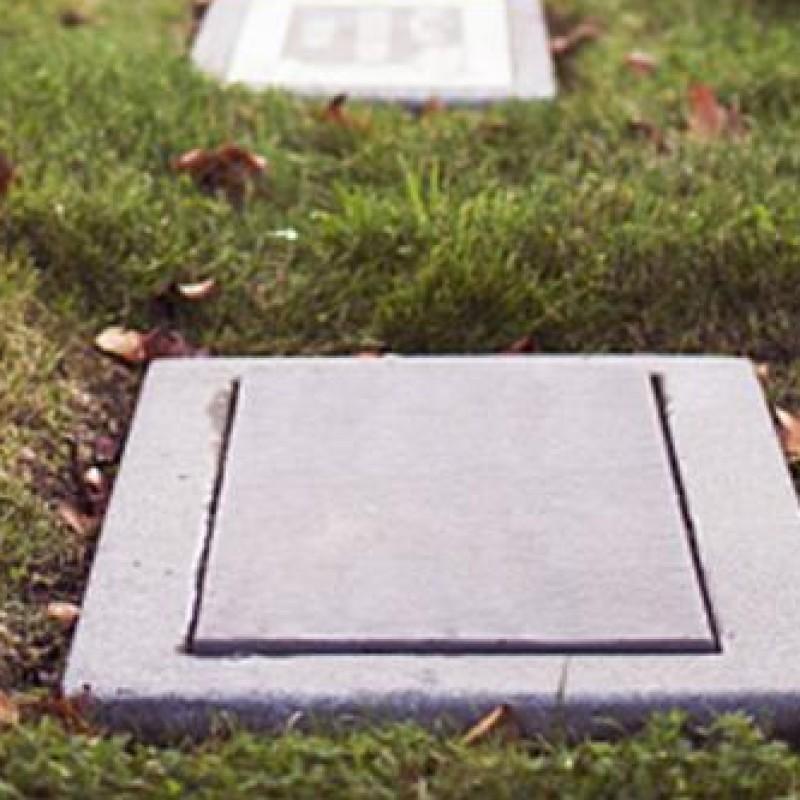 Grave Cone Vase Creative Cemetery Flower Layout Props Cone Shaped Cemetery Lawn Arrangement Memorial Supply Container