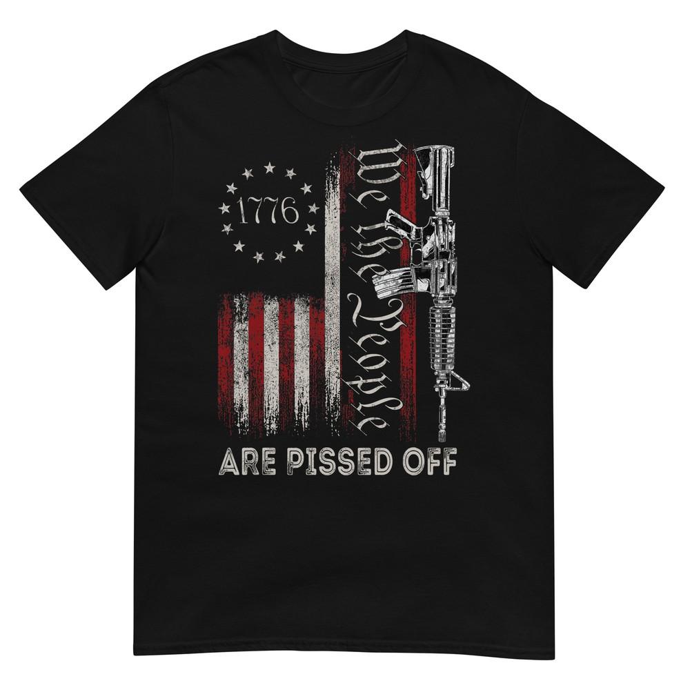 Wir das Volk sind sauer Vintage US Amerika Flagge Waffen T-Shirt