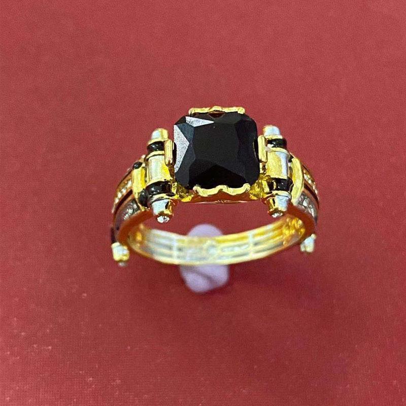 Diamond-Encrusted Domineering Ring Creative Color Separation Engagement Jewelry For Men And Women