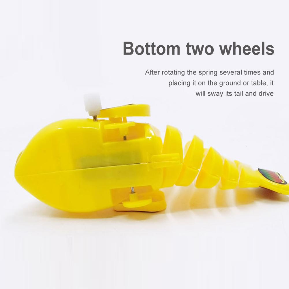 Clockwork Swinging Fish Toys Lovely Design Cartoon Fish Toys Realistic Fish Movement Bathtub Toys Easy To Use for Kids Children