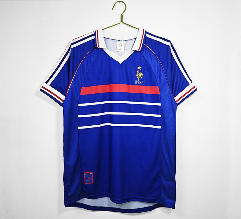 Alle Ligen AC Chelsea Fußballtrikot Argentinien Inter Mailand Brasilien Deutschland England Trikot Lieferung Retro-Trend