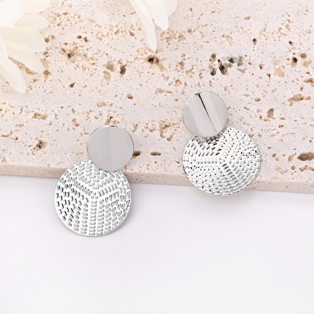 Exaggerated Round Big Earrings Fashion Personality Temperament Geometric Retro Cold Wind Advanced Sense Stud Earrings Women