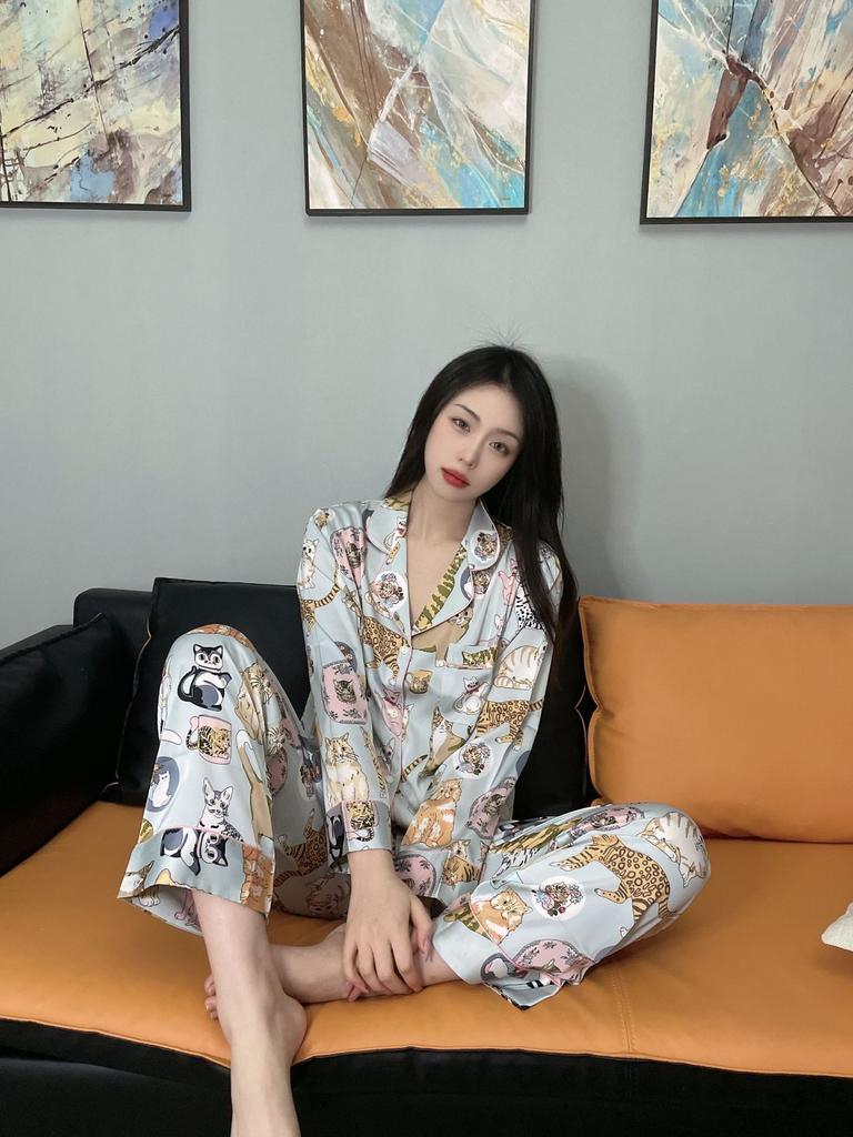 Pajamas Women's New Spring and Summer Cute Cat Ice Silk Long-sleeved Suit Silk Loungewear Suit