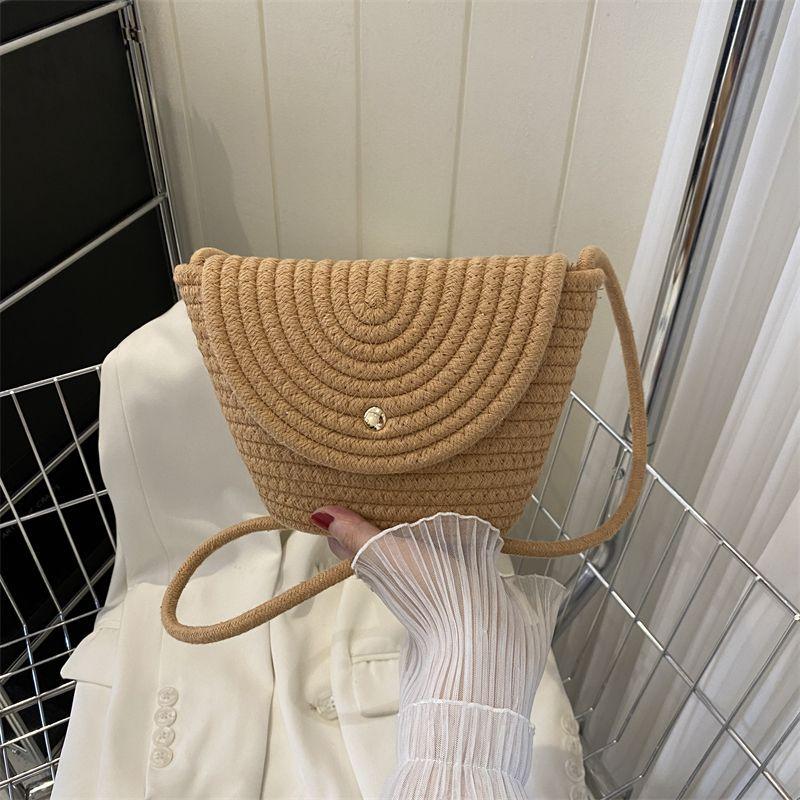 

Straw bag women s 2025 new casual sunflower retro rattan bucket bag seaside beach woven messenger bag No flowers хаки