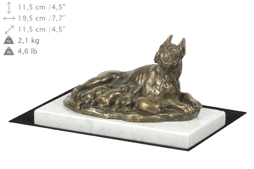 Boxer, německý boxer II. - figurka psa, socha na bílém mramoru, trofej pro výstavu psů Art-Dog