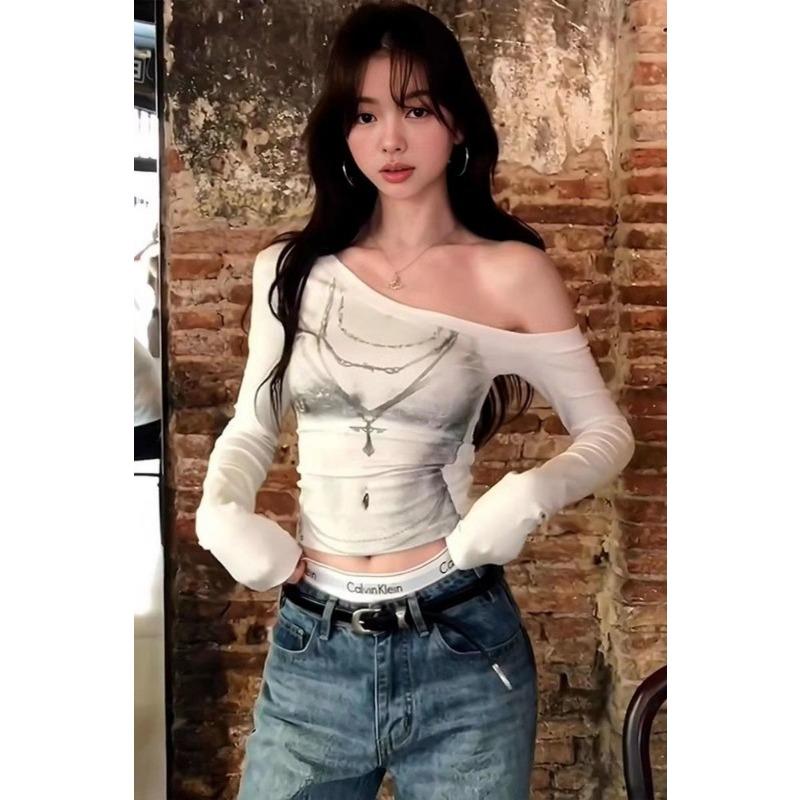 Damen Weiß Asymmetrisch Schulterfrei Langarm Grafikdruck Durchsichtig Eng Crop Top