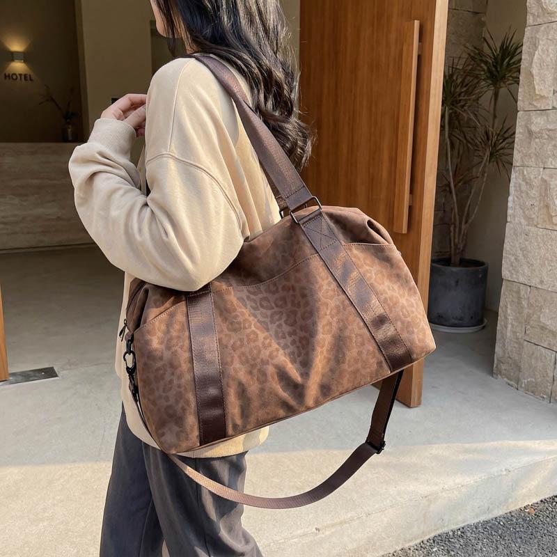 Large Capacity Handheld Travel Bag, Leopard Print Design, Waterproof Luggage Bag, Suitable for Business Trips, Travel, Gym, Storage and Other Purposes