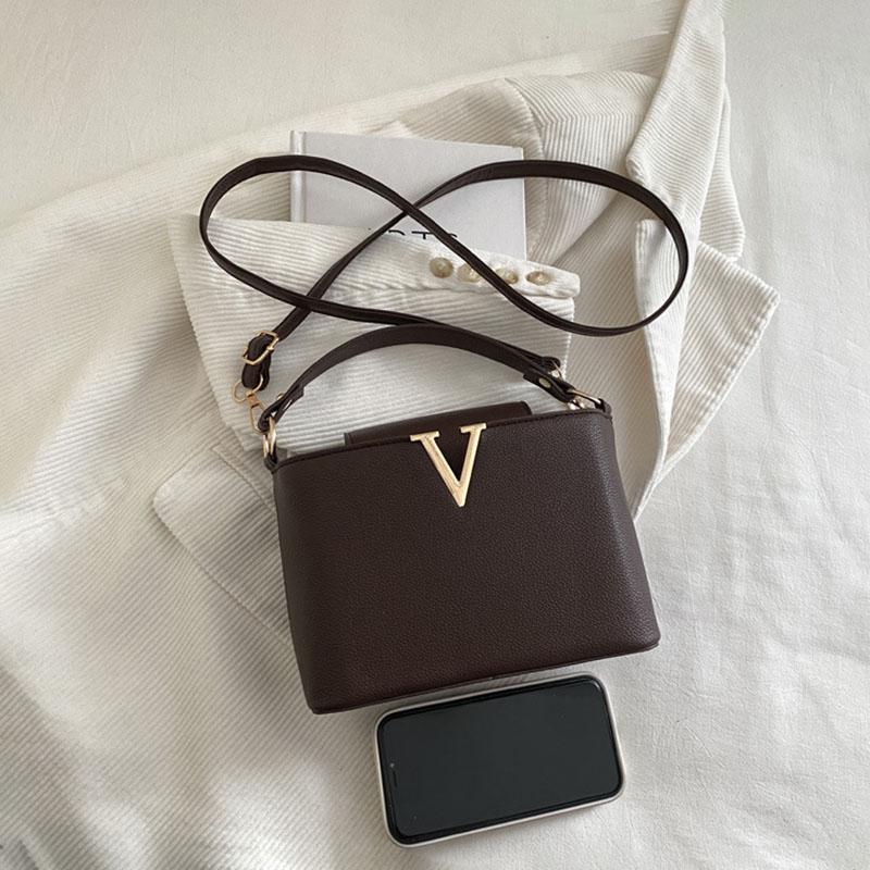 Luxury Women's Tote Bag, Chic V Shaped Stylish Pu Leather Bucket Bag, Top Cover Handbag Women Shoulder Crossbody Bags for Woman