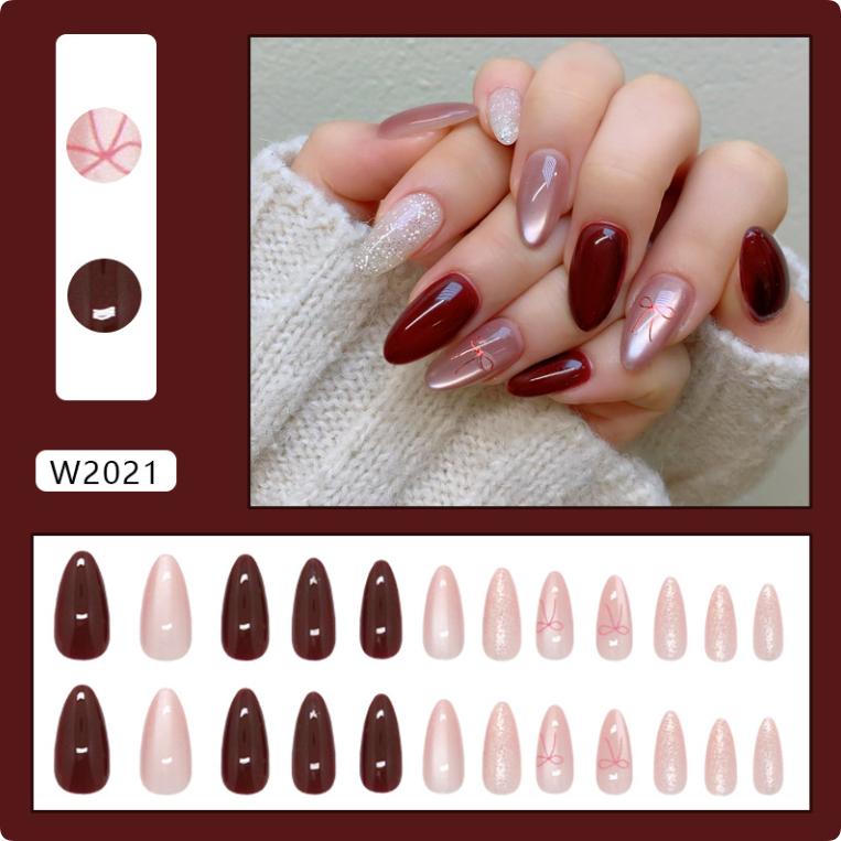 Rote Polka Dot French Press-On-Nägel Kurze Mandel-Fingernägel Wiederverwendbare Nagelspitzen-Pflaster für Damen DIY-Maniküre-Zubehör
