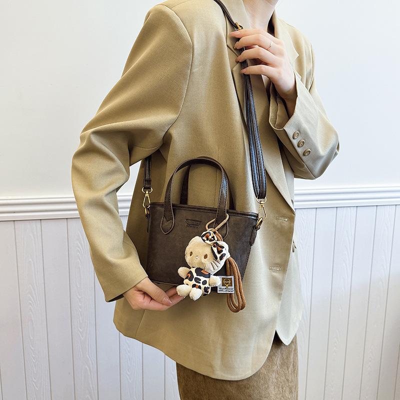 

Модна сумка-відро для носіння в руці, жіноча нішева, з відчуттям високого класу, універсальна сумка через плече, осінь 2024, проста повсякденна жіноча сумка 16*9*14