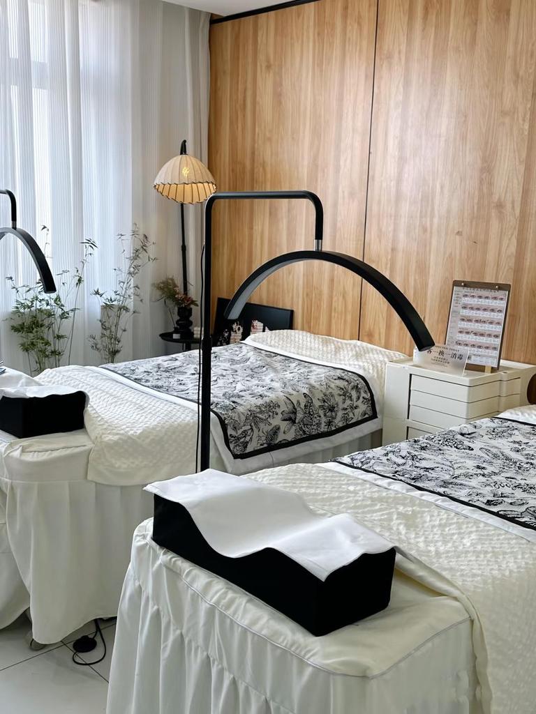 2025 Salon Lighting Lamp for Eyelash Extensions, Microblading, Nail Art & Acne; Eye-Protective Cold Light with Magnifier.