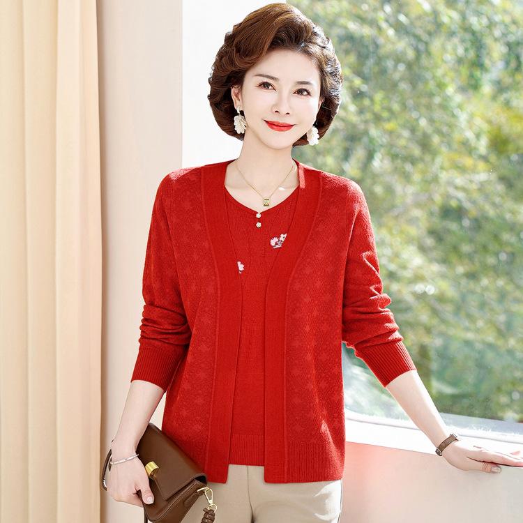 High-end Large-size Middle-aged and Elderly New Spring Embroidered Short-sleeved Fashionable Knitted Cardigan Two-piece Top
