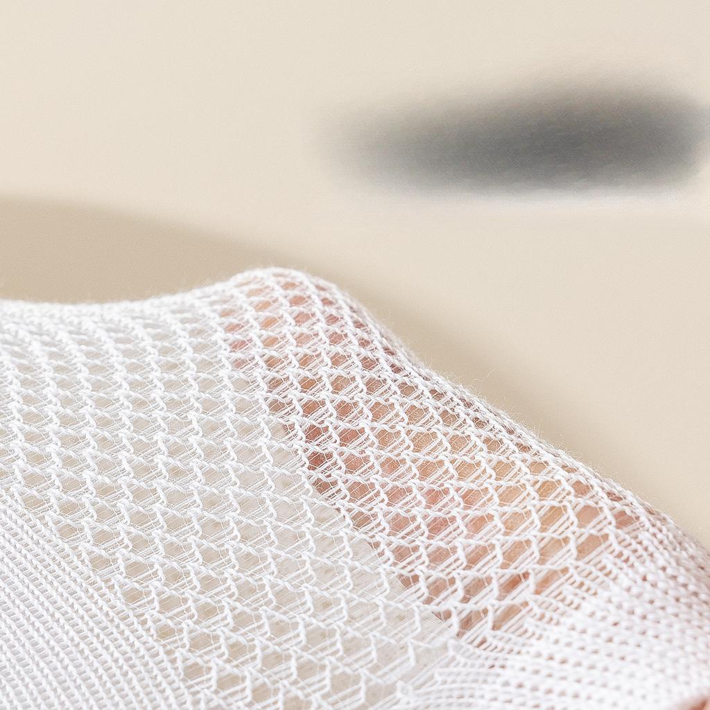 4 Pairs Women's Spring Summer Thin Cotton Socks Breathable Mesh Cotton Ankle Socks Odorless Anti-slip Invisible for Women