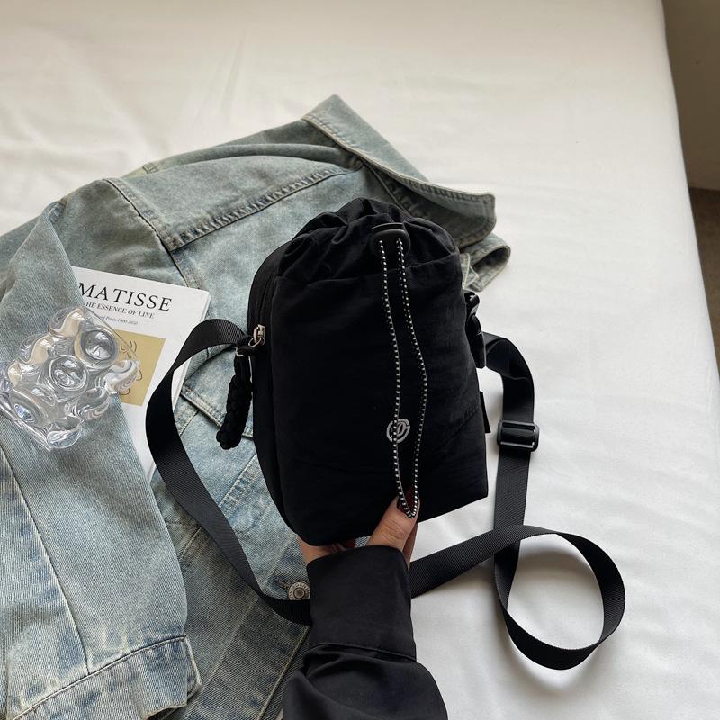 Summer High-End Niche Mobile Phone Crossbody Small Bag Women'S Outdoor Sports Solid Color Canvas Water Cup Bag