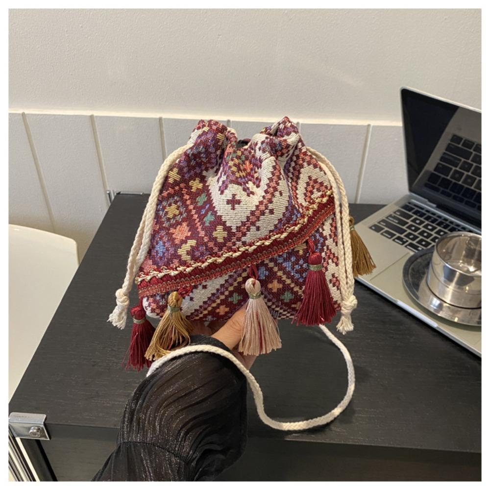 

Bag Women s ethnic style fringed mini small mobile phone bag fashionable high-value messenger bag retro versatile shoulder bag красный