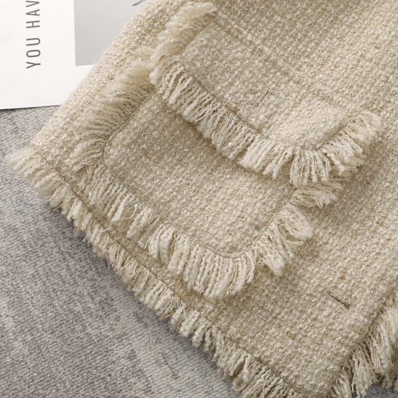 Vesta din tweed cu amestec de lână și ciucuri pentru femei