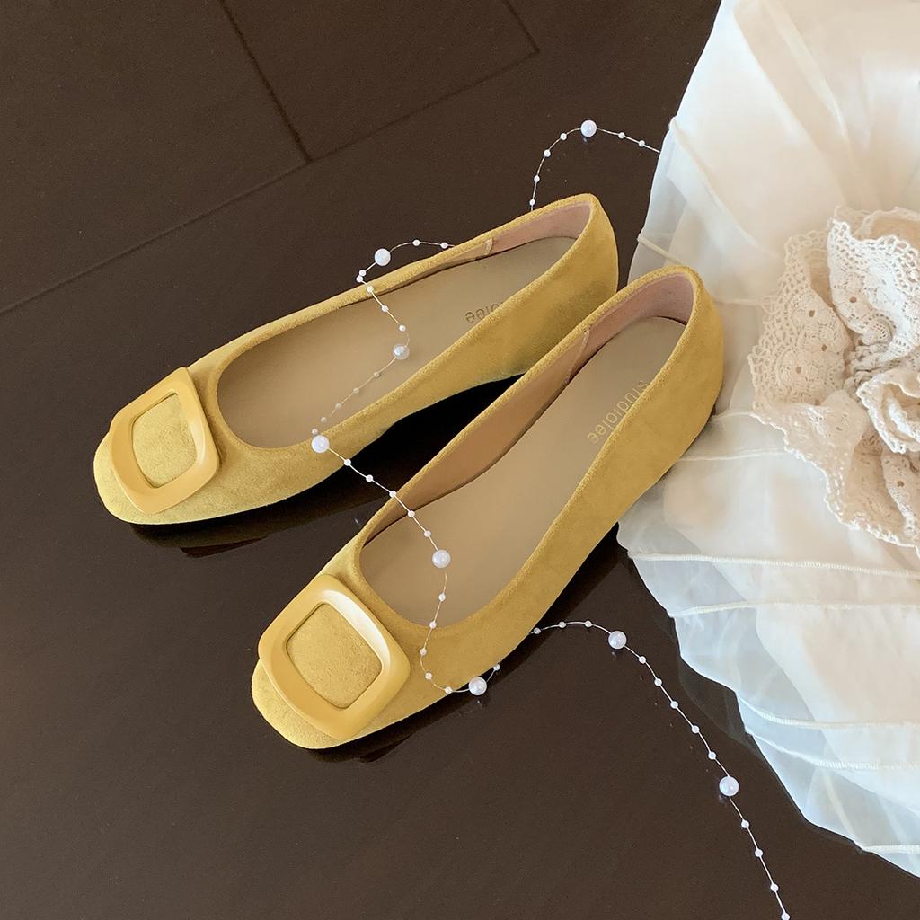 Grape mother has the same temperament, round head square buckle, shallow mouth suede, versatile flat-soled single shoes, lazy person with one foot, M