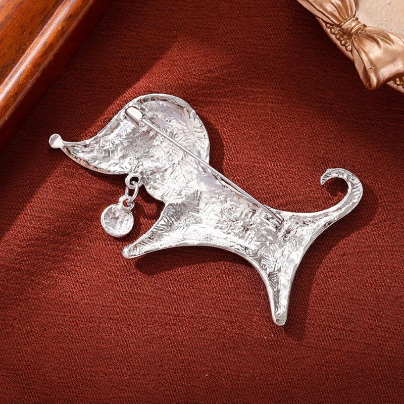 1 pièce Forme de chien pour femmes Émail Anamel Bijou Cadeau Broches Chien Dessin Animé Broche Designer Épinglette Huile Goutte