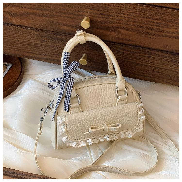 2025 summer new fashion trend women's casual foreign style niche design shell bag texture shoulder messenger bag