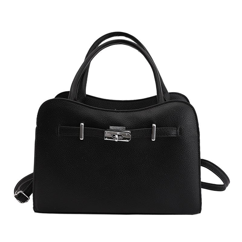 Hand-held small square bag women s spring new niche design fashionable simple shoulder bag trendy casual bridal bag чёрный