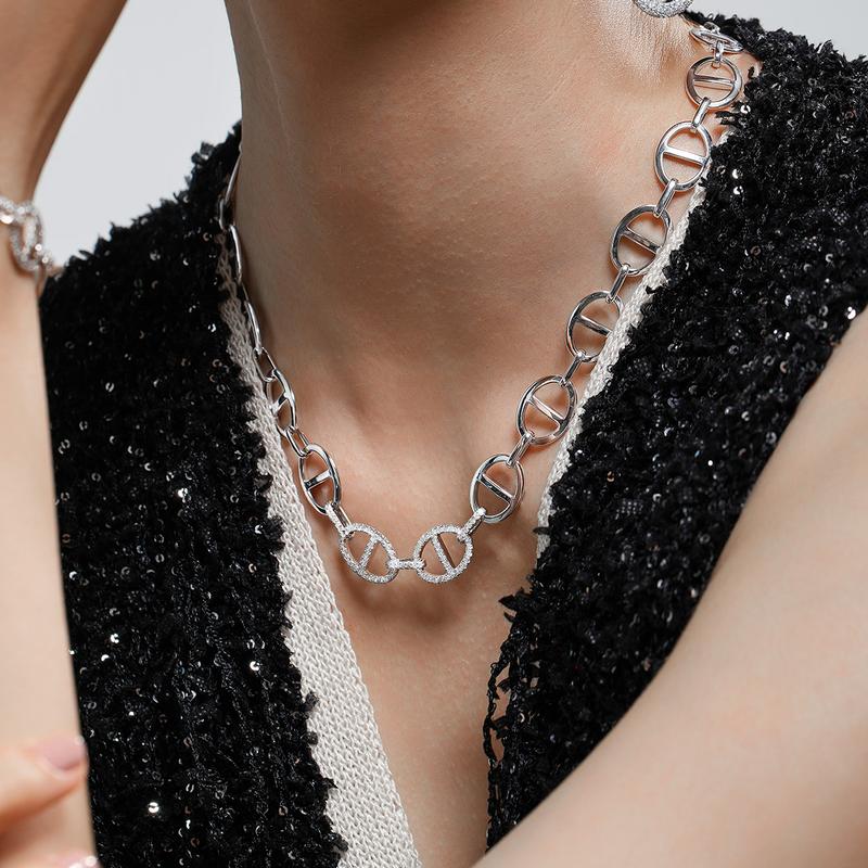 APM Monaco Necklace [Romantic Confession] Chain Link Inlaid Design, Fashionable, Versatile and Simple, 925 Silver Synthetic Cubic Zirconia AC5727OX