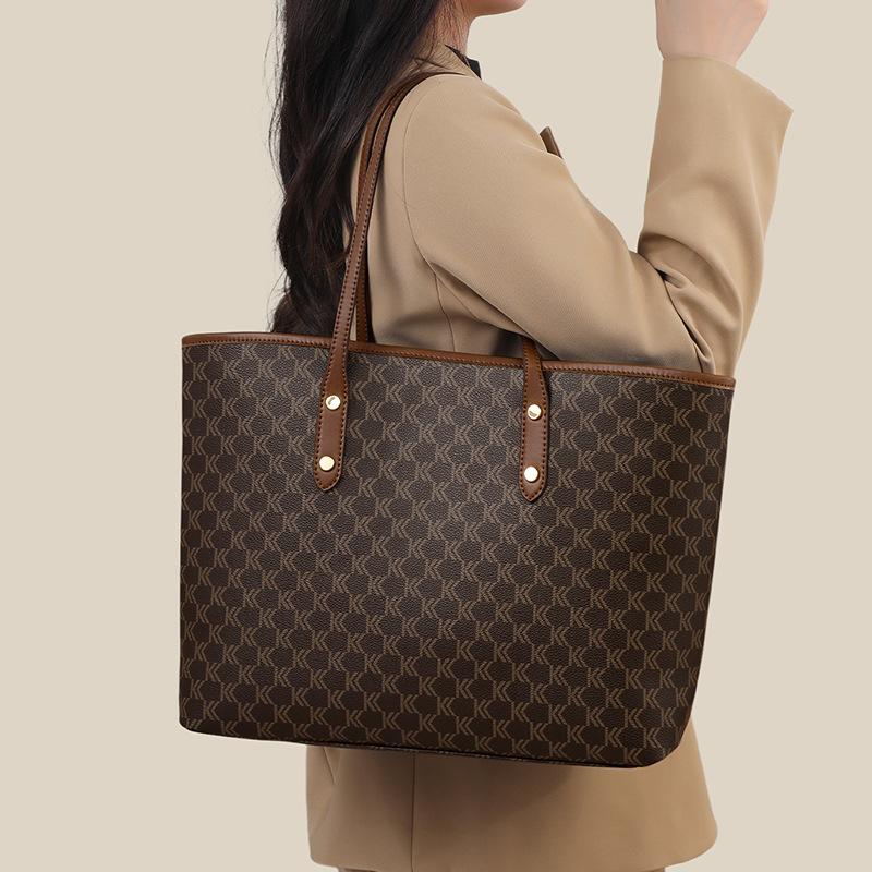 Tote Bag Versatile High Sense Large Capacity Shoulder Portable Women'S Bag Light Luxury Commuter Bag