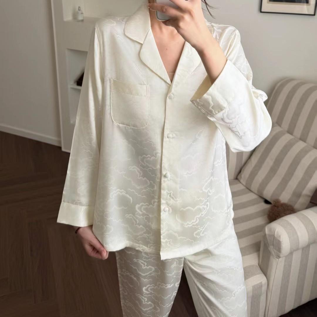 

2026 Spring/Autumn Women s Xiangyun Ice Silk Pajamas Set - Elegant Long Sleeve Top and Pants. Extra Large бежевий